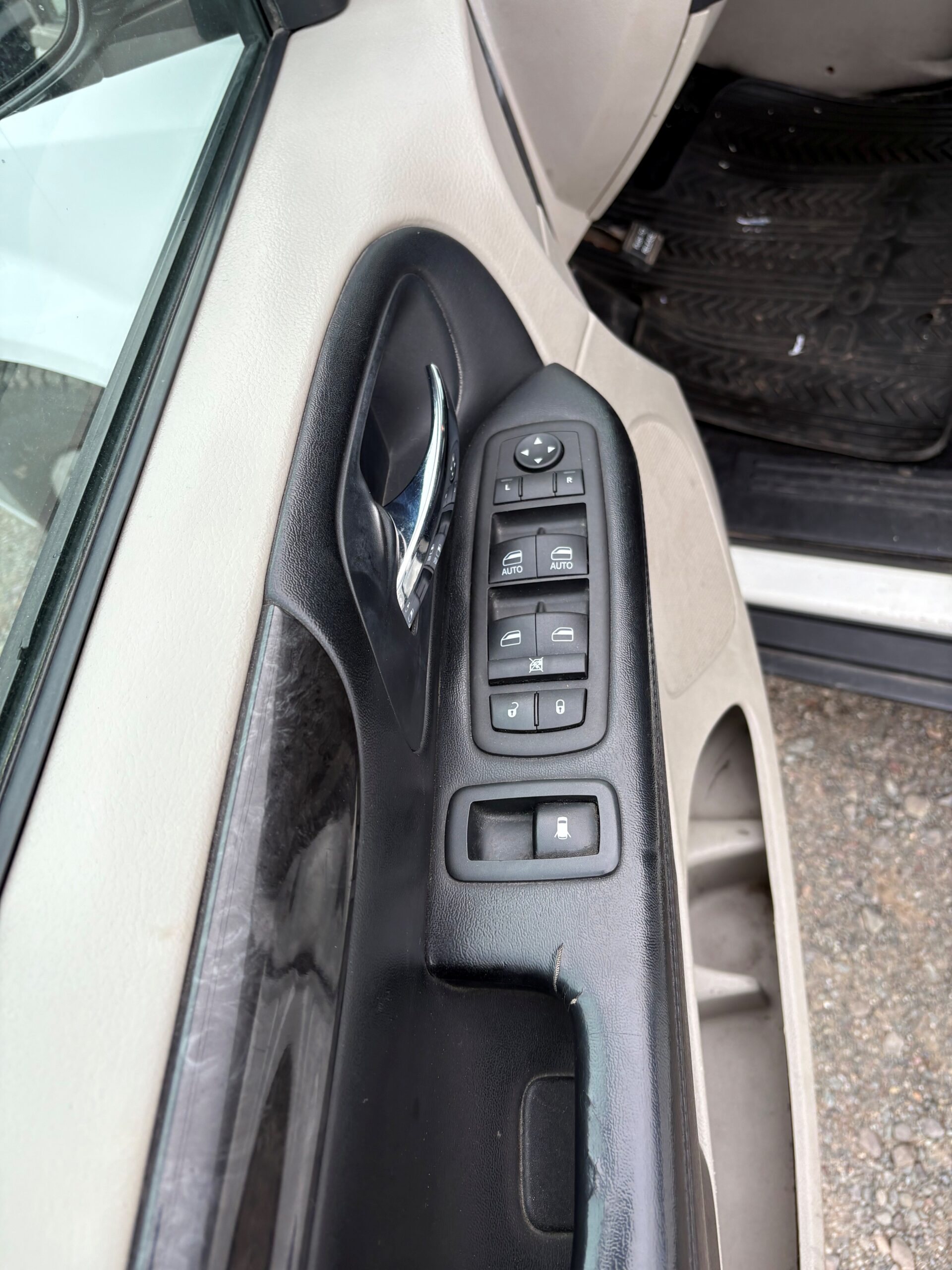 dodge grand caravan sxt 2014